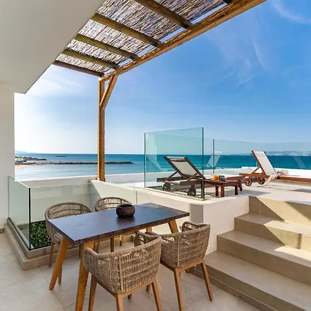 Wave, An Idyllic Seafront * Kokkini Hani